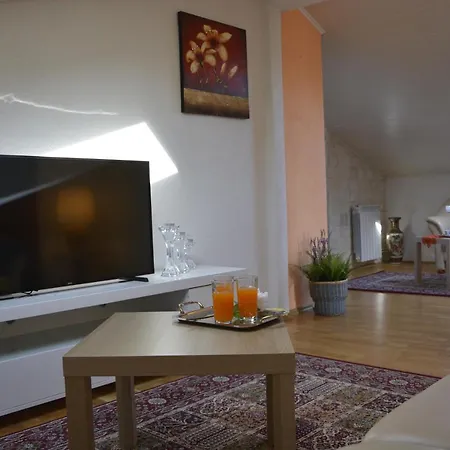 Apartman Aurora *